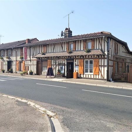 La Petite Auberge Chatelraould-Saint-Louvent Exteriör bild