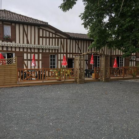 La Petite Auberge Chatelraould-Saint-Louvent Exteriör bild